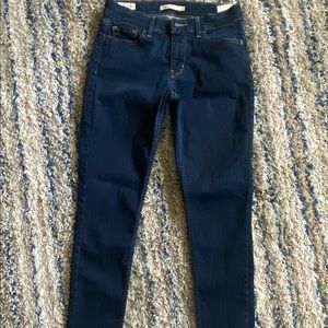 ❤️Levi’s 710 -size 29 Super Skinny Jeans